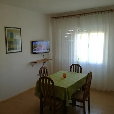 Apartment Ivo *